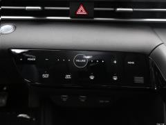 2021 1,5 л вариатор GLX Elite Edition 2021 1.5L CVT GLX Elite Edition Фото 183 из 544