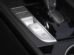 2021 1,5-литровый вариатор LUX Premium Edition 2021 1.5L CVT LUX Premium Edition Фото 257 из 544