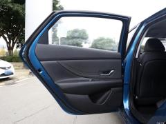 2021 1,5 л вариатор GLX Elite Edition 2021 1.5L CVT GLX Elite Edition Фото 435 из 544