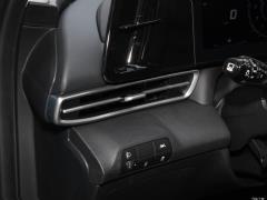 2021 1,5-литровый вариатор LUX Premium Edition 2021 1.5L CVT LUX Premium Edition Фото 204 из 544
