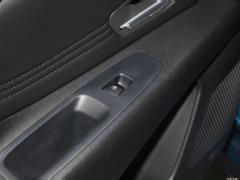 2021 1,5-литровый вариатор LUX Premium Edition 2021 1.5L CVT LUX Premium Edition Фото 487 из 544