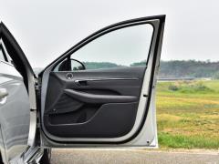 2020 380TGDi автоматическая ТОП флагманская версия 2020 380TGDi automatic TOP flagship version Фото 340 из 468