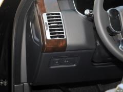 Версия 2021 3.0 L6 Prosperity 2021 3.0 L6 Prosperity Edition Фото 41 из 294