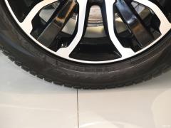 2021 3.0 L6 Сияющий черный выпуск 2021 3.0 L6 Shining Black Edition Фото 24 из 42