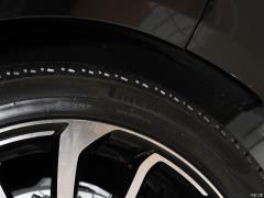 2021 3.0 L6 Сияющий черный выпуск 2021 3.0 L6 Shining Black Edition Фото 40 из 78