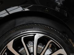 2021 3.0 L6 Сияющий черный выпуск 2021 3.0 L6 Shining Black Edition Фото 52 из 78