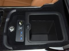 2021 3.0 L6 Сияющий черный выпуск 2021 3.0 L6 Shining Black Edition Фото 195 из 234