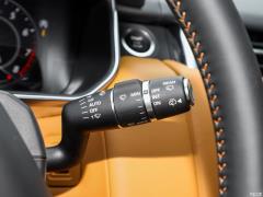 2021 5.0 SC V8 SVR Racing Green Custom Edition 2021 5.0 SC V8 SVR Racing Green Custom Edition Фото 14 из 234