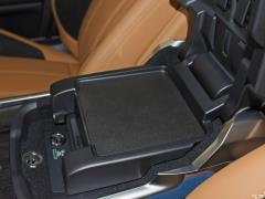 2021 3.0 L6 Сияющий черный выпуск 2021 3.0 L6 Shining Black Edition Фото 194 из 234