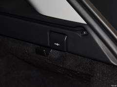 2021 3.0 L6 Сияющий черный выпуск 2021 3.0 L6 Shining Black Edition Фото 75 из 76
