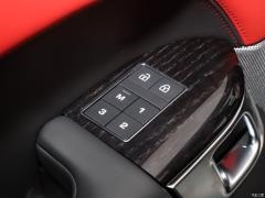 2021 3.0 L6 Сияющий черный выпуск 2021 3.0 L6 Shining Black Edition Фото 209 из 319