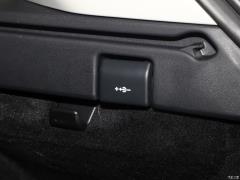2021 3.0 L6 Сияющий черный выпуск 2021 3.0 L6 Shining Black Edition Фото 272 из 319