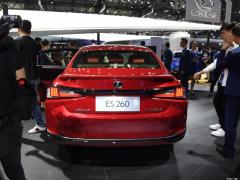 2020 260 F СПОРТ 2020 260 F SPORT Фото 9 из 98