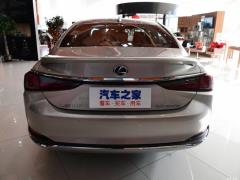 2020 300h Premium Edition 2020 300h Premium Edition Фото 6 из 49
