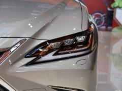 2020 300h Premium Edition 2020 300h Premium Edition Фото 18 из 49