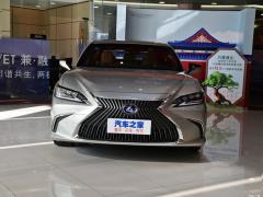 2020 300h Premium Edition 2020 300h Premium Edition Фото 2 из 49