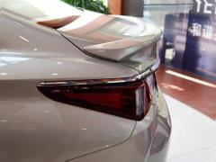 2020 300h Premium Edition 2020 300h Premium Edition Фото 40 из 49