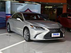 2020 300h Premium Edition 2020 300h Premium Edition Фото 3 из 49