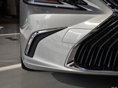 2020 300h Premium Edition 2020 300h Premium Edition Фото 12 из 49