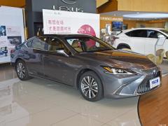 2020 300h Premium Edition 2020 300h Premium Edition Фото 3 из 50