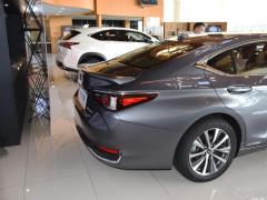2020 300h Premium Edition 2020 300h Premium Edition Фото 40 из 50
