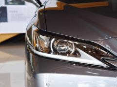 2020 300h Premium Edition 2020 300h Premium Edition Фото 11 из 50