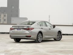 2020 300h Premium Edition 2020 300h Premium Edition Фото 7 из 266