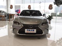 2020 300h Premium Edition 2020 300h Premium Edition Фото 15 из 266