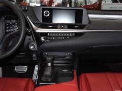 2020 260 F СПОРТ 2020 260 F SPORT Фото 3 из 45