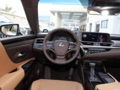 2020 300h Premium Edition 2020 300h Premium Edition Фото 27 из 498