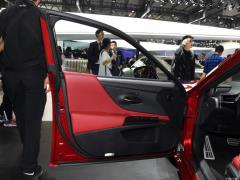2020 260 F СПОРТ 2020 260 F SPORT Фото 136 из 204
