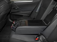 2020 260 F СПОРТ 2020 260 F SPORT Фото 111 из 204
