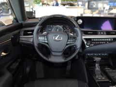 2020 300h Executive Edition 2020 300h Executive Edition Фото 61 из 204