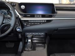 2020 300h Executive Edition 2020 300h Executive Edition Фото 62 из 204