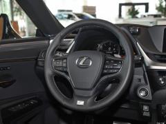 2020 260 F СПОРТ 2020 260 F SPORT Фото 5 из 204