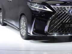 2020 300h 4-х местный Royal Edition 2020 300h four-seater version Фото 9 из 30