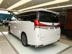 2020 300h семиместная элегантная версия 2020 300h seven-seater elegant version Фото 12 из 147