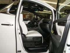 2020 300h семиместная элегантная версия 2020 300h seven-seater elegant version Фото 219 из 236