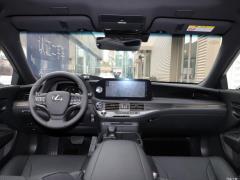 2021 500-часовое издание Excellence 2021 500h Excellence Edition Фото 31 из 201