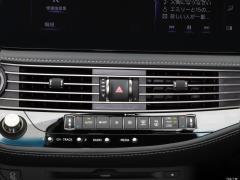 2021 500-часовое издание Excellence 2021 500h Excellence Edition Фото 82 из 201