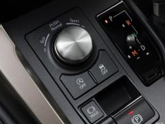 Модель 200 Front Drive Front Travel Edition National VI 2020 года 2020 Model 200 Front Drive Front Travel Edition National VI Фото 43 из 253