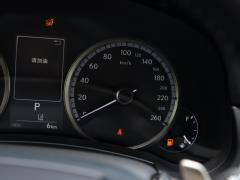 2020 300h полноприводный F SPORT кантри VI 2020 300h all-wheel drive F SPORT country VI Фото 12 из 394