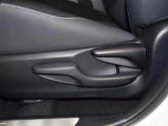 Модель 200 Front Drive Front Travel Edition National VI 2020 года 2020 Model 200 Front Drive Front Travel Edition National VI Фото 307 из 394