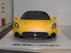 Фото Maserati MC20 