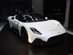 Стандартная версия 2020 3.0T 2020 3.0T Standard Edition Фото 3 из 81