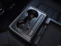 Флагман с автоматическим полным приводом 2.5L 2020 года 2020 2.5L automatic four-wheel drive flagship Фото 1299 из 1350
