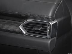 Флагманский полноприводный автомобиль с автоматическим приводом 2,5 л 2021 года 2021 2.5L automatic four-wheel drive flagship Фото 90 из 1350