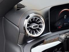 Охотничий спорткар CLA 260 4MATIC 2020 года выпуска 2020 CLA 260 4MATIC hunting sports car Фото 6 из 256