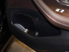 Модель 2021 GLS 450 4MATIC 2021 GLS 450 4MATIC Fashion Model Фото 367 из 377