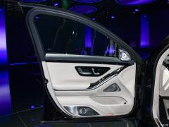 2021 S 500 L 4MATIC 2021 S 500 L 4MATIC Фото 449 из 532